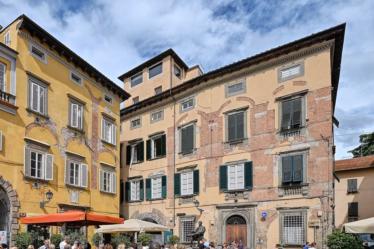 The building containing Giacomo Puccini’s birthplace museum on Piazza Cittadella in Lucca